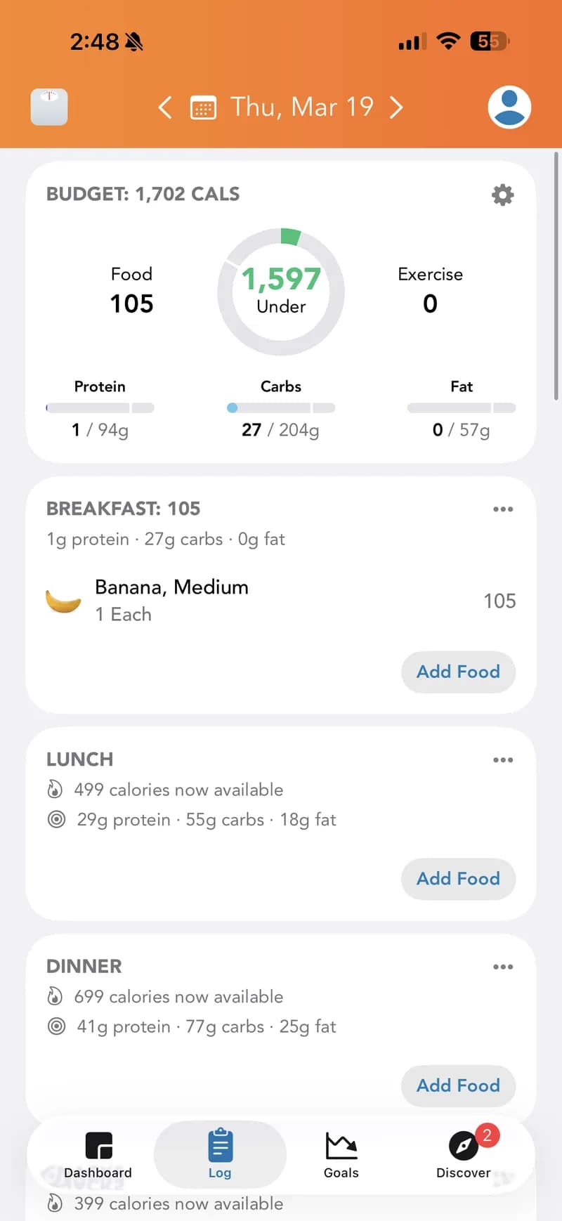 Lose It — سجل طعام يدوي مع خانات للإفطار/الغداء/العشاء/الوجبات الخفيفة. يظهر موزة مسجلة بـ 105 سعرة حرارية. تقوم بالبحث والاختيار والإضافة يدوياً لكل صنف.